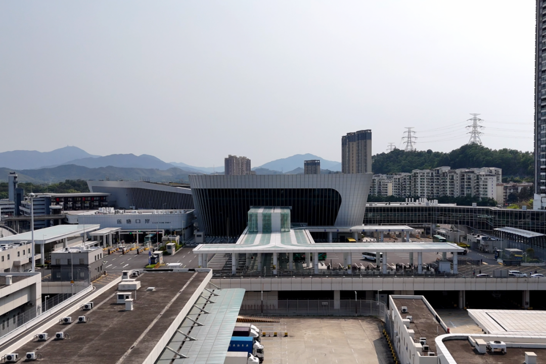 莲塘口岸出入境旅客累计突破5000万人次 粤港澳大湾区加速迈向深度融合