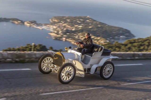 1900 年的 Mercedes 35 hp